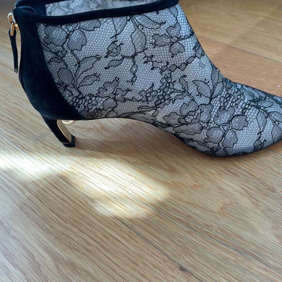 Nicholas Kirkwood Mira Pearl Booties Size 37 - Picture 7 of 11